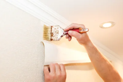 Pose de papier peint à Hundsbach — revêtements muraux et toiles de verre